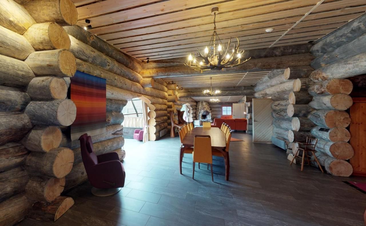 Отель Kakslauttanen Arctic Resort - Igloos and Chalets Саариселькя