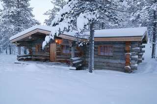 Отель Kakslauttanen Arctic Resort - Igloos and Chalets Саариселькя Большое шале (для 5 взрослых)-2