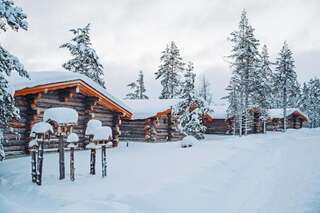 Отель Kakslauttanen Arctic Resort - Igloos and Chalets Саариселькя Просторное шале (для 6 взрослых)-2